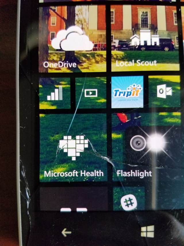 Lumia Icon cracked screen